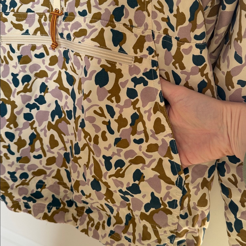 Women’s L.L. Bean Insulated Anorak - Picture 4 of 8